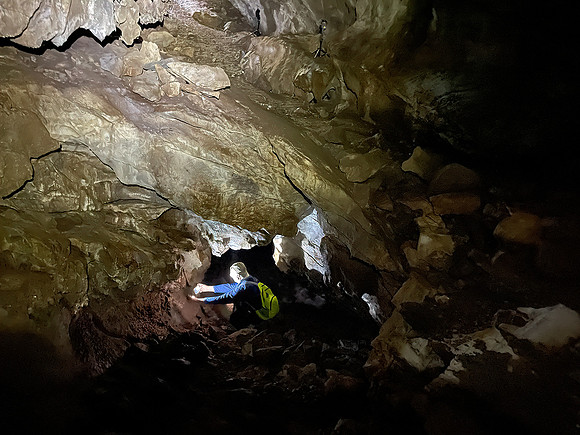 Darrell 10 Cave 3 Corner-Slither Cave IMG_6863