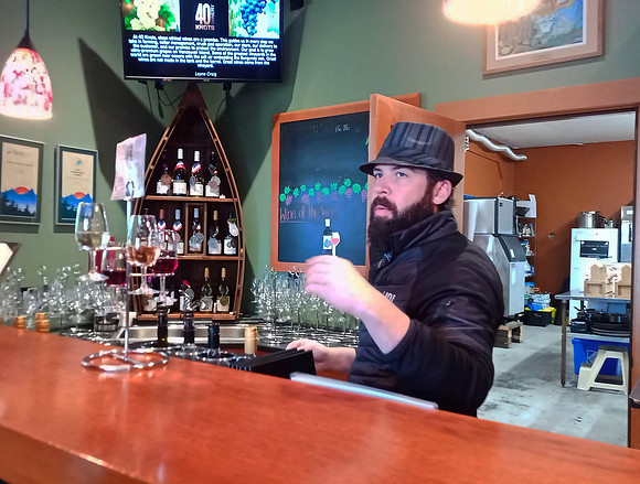 Bill T 2023-10-15 133 40 Knots Winery