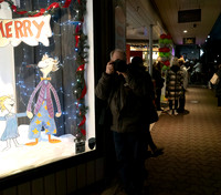 #5 Member Photographing Trudy Sloan It is Bob