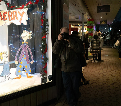 #5 Member Photographing Trudy Sloan It is Bob