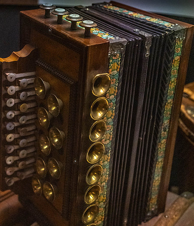 Wally Lewis - Accordion 2