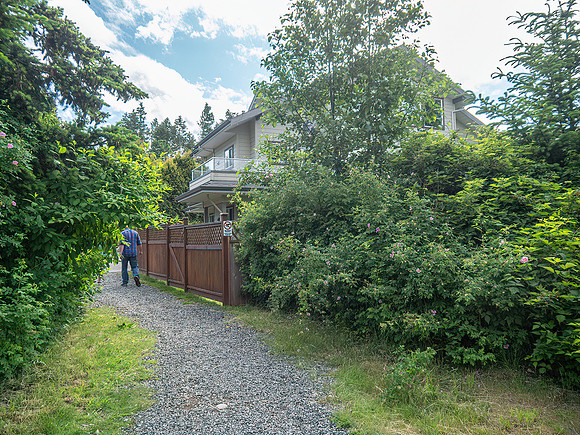 Trudy #3 Over Little River path to 2 story condos