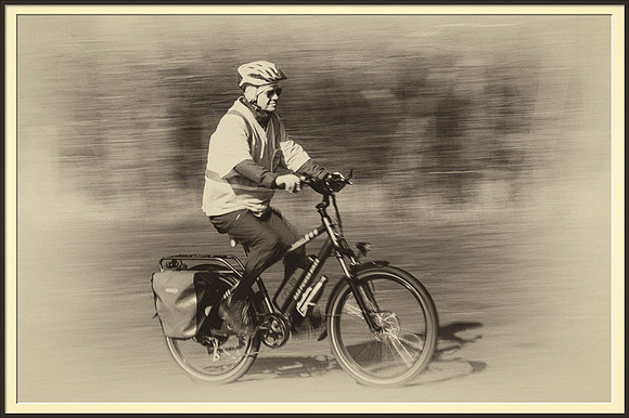 katie-hubberstey---1-riding-solo_49766319783_o