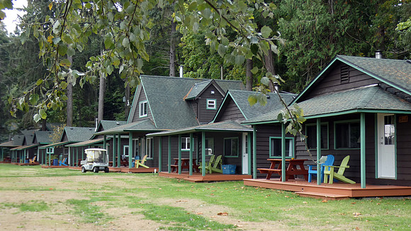 Cathie-Diagonal-cabins